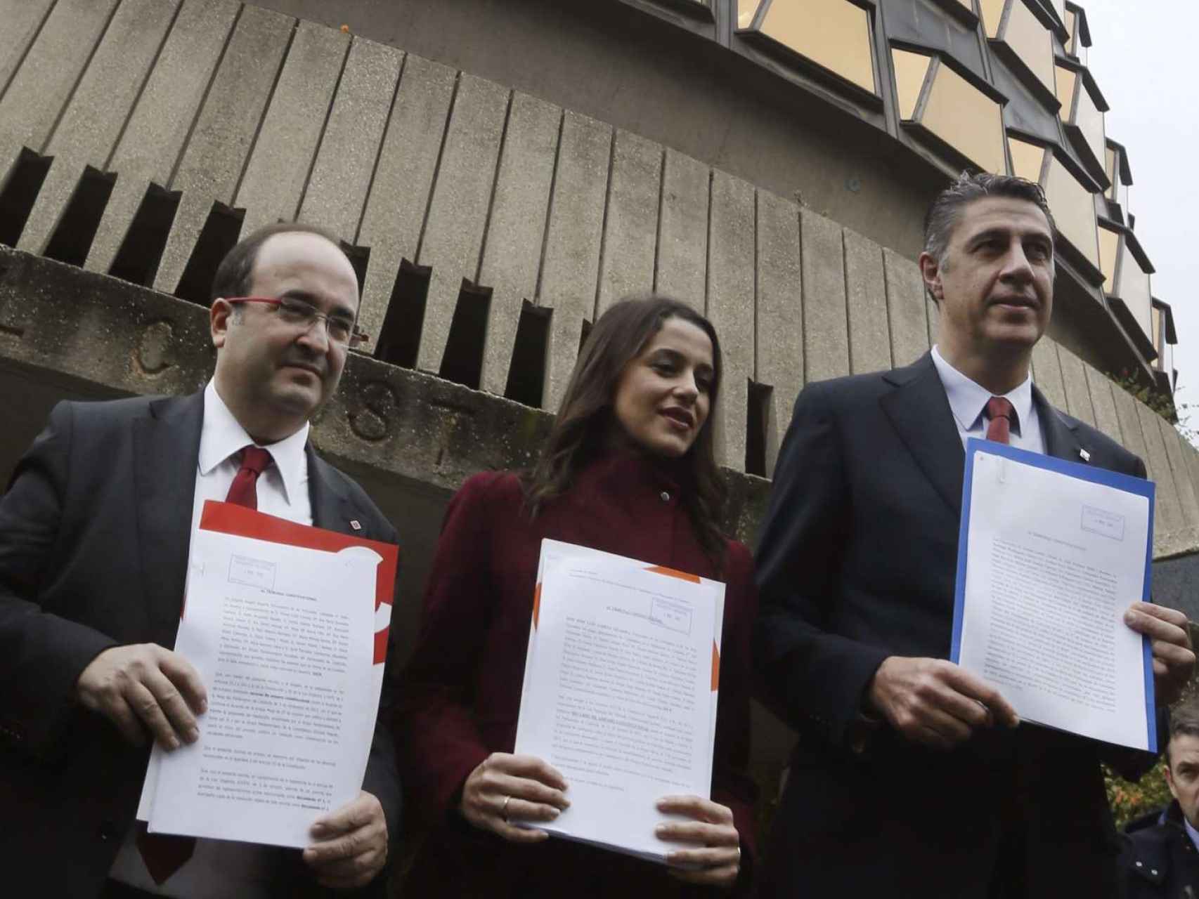 Miquel Iceta, Inés Arrimadas y Xabier Albiol presentan los recursos de amparo ante el Tribunal Constitucional