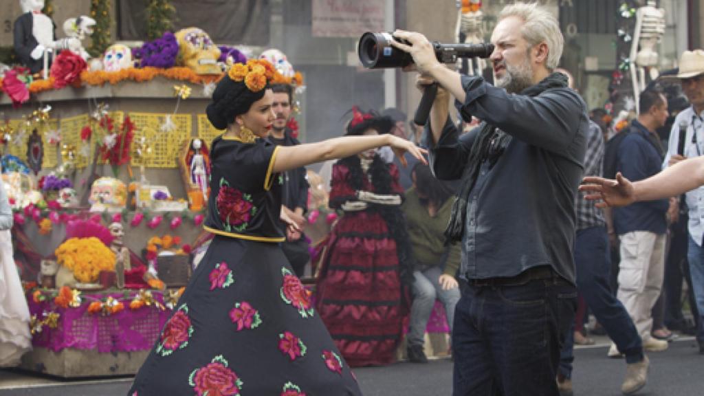 Image: Sam Mendes pone 'nueve ojos' en el agente 007