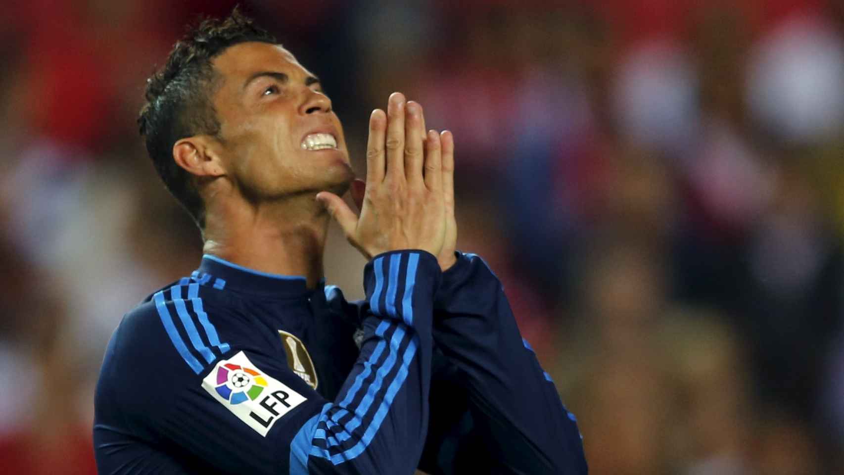 Cristiano Ronaldo se lamenta durante el partido