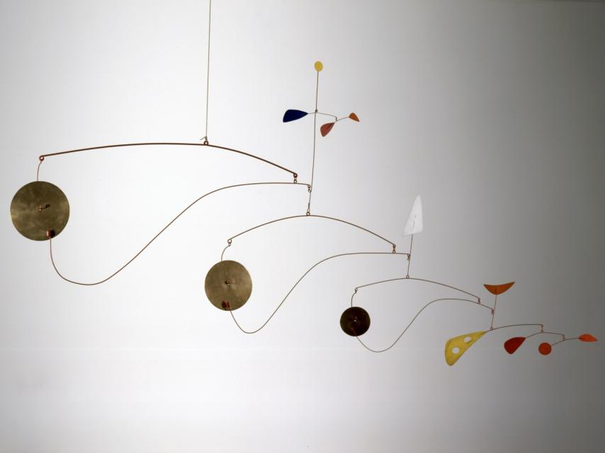 Triple Gong, de Calder.