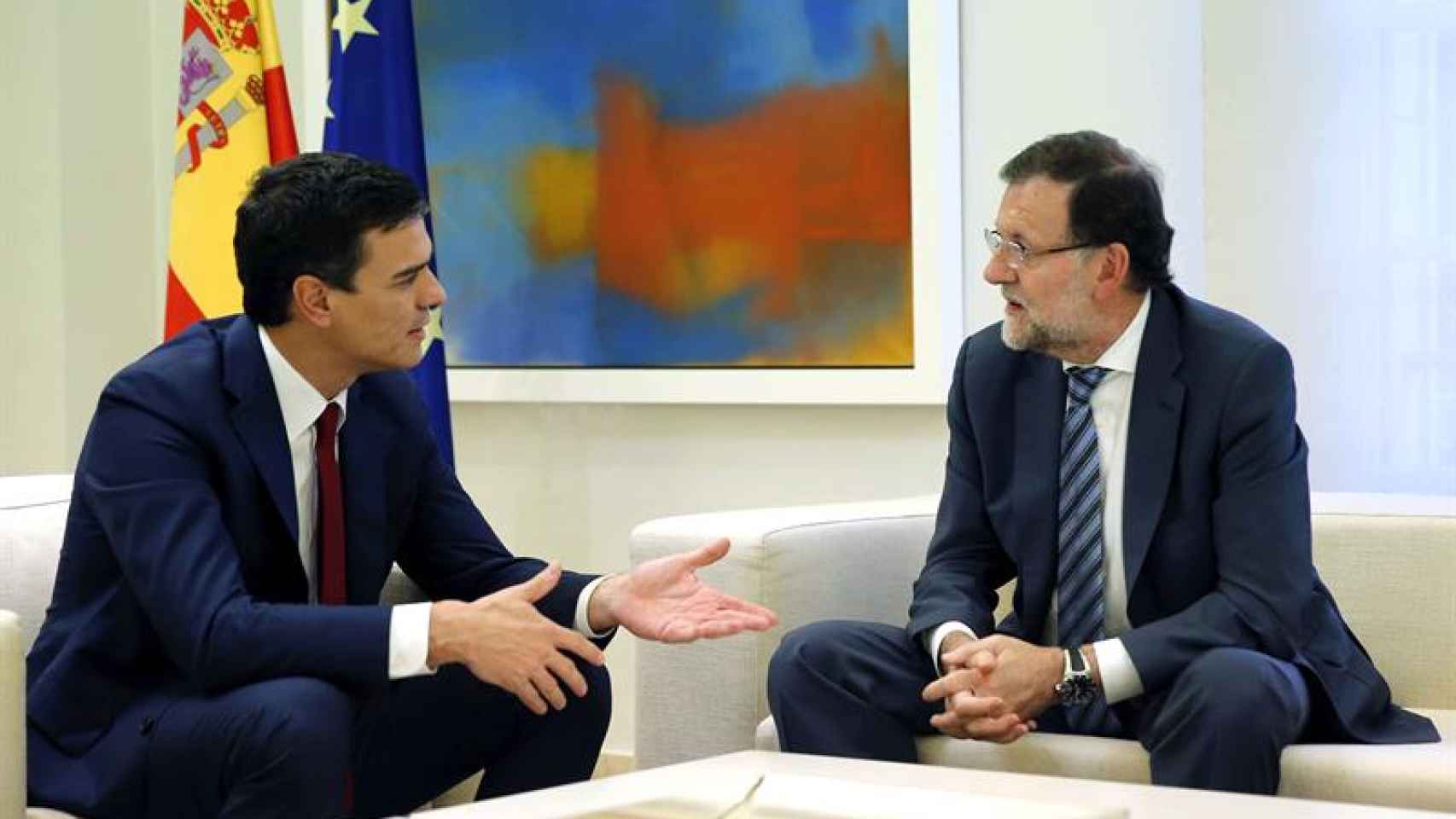 Rajoy y Sanchez, en su última reunión en el palacio de la Moncloa.