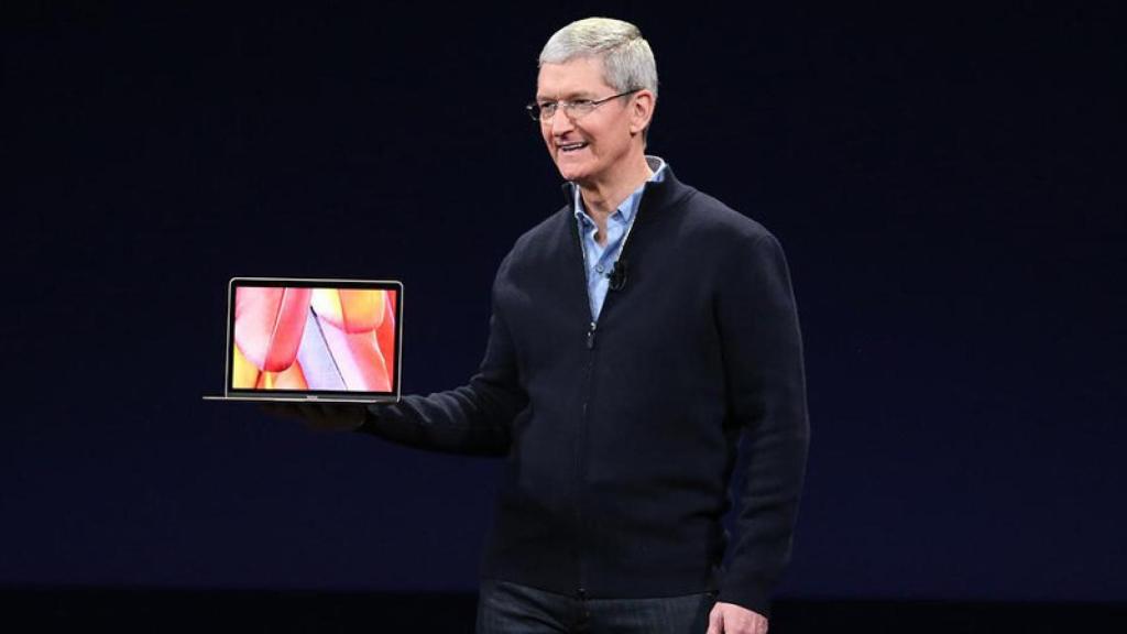 tim cook macbook