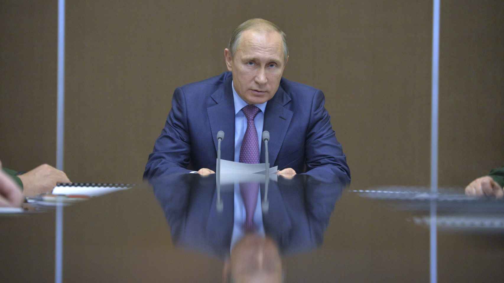 Putin durante una reunión, este martes, con mandos militares.