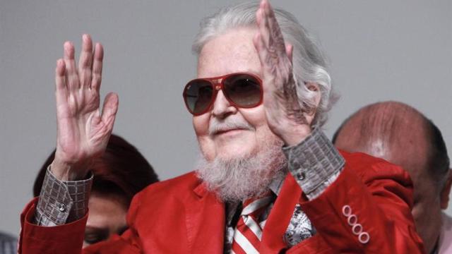 Fernando del Paso premiado por su trabajo valiente y arriesgado.