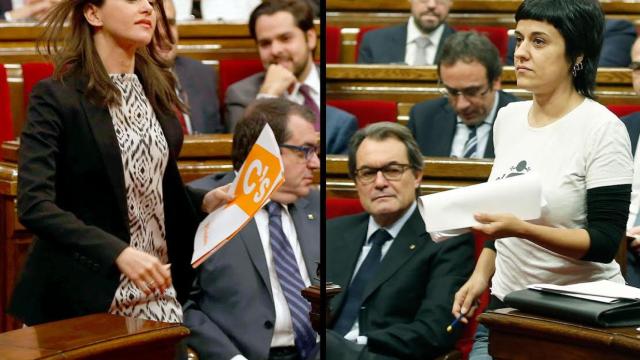 Inés Arrimadas, de Ciudadanos (izda.) y Anna Gabriel, de la CUP (dcha).