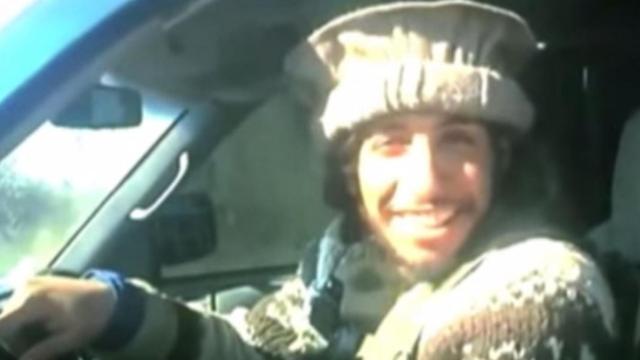 Imagen de Abdelhamid Abaaoud extraida de un vídeo de EI.