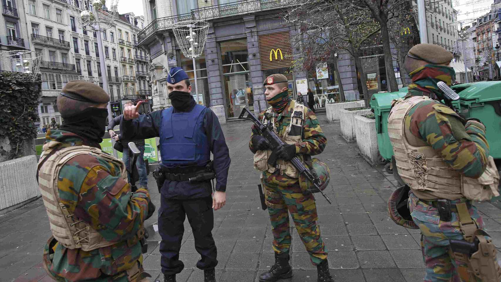 Presencia militar reforzada en las calles de Bruselas