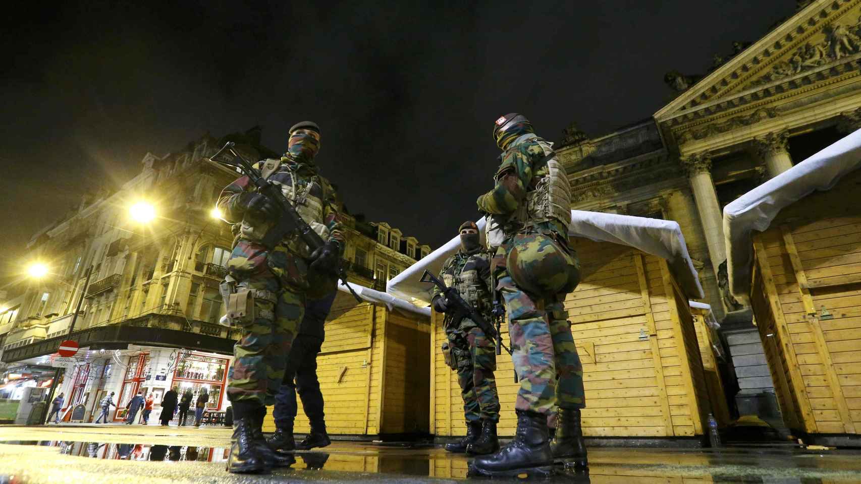 Militares patrullan el centro de Bruselas
