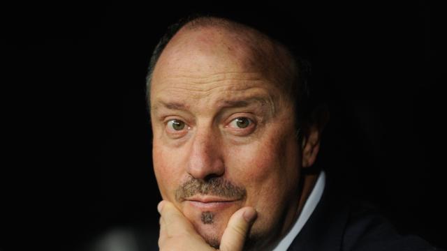 Benítez en el banquillo del Bernabéu.