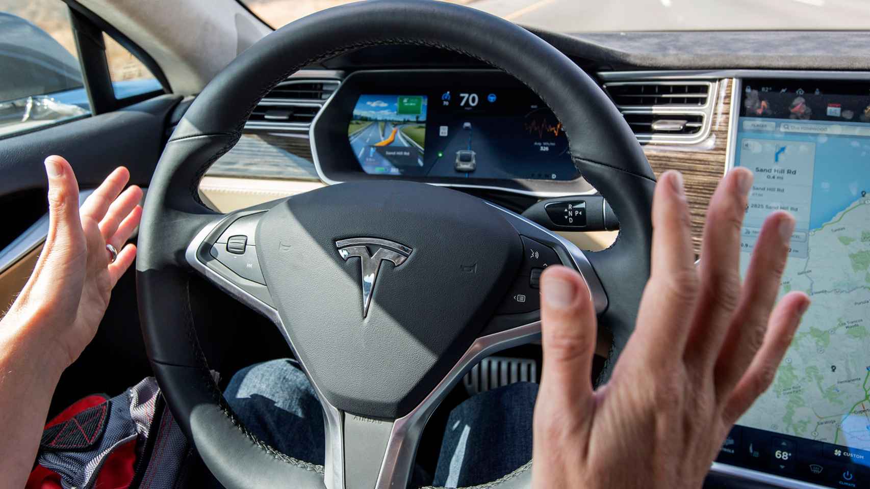El coche Tesla con piloto automático.