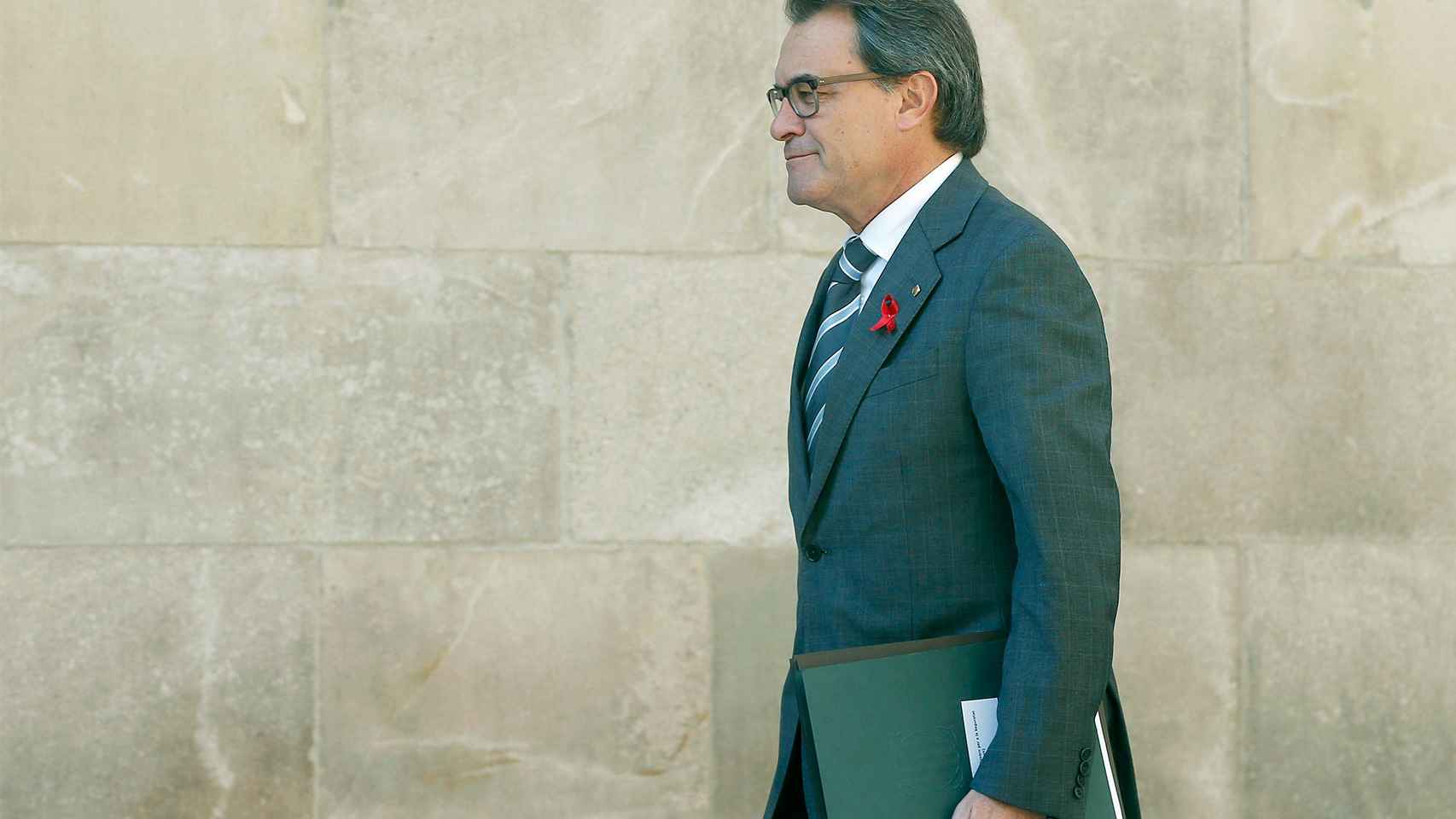 Artur Mas llega a la reunión semanal del Govern.