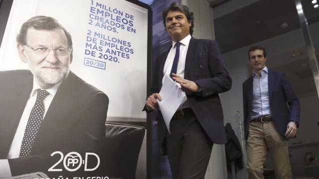 El jefe de campaña del PP, Jorge Moragas, y el vicesecretario de Comunicación, Pablo Casado.