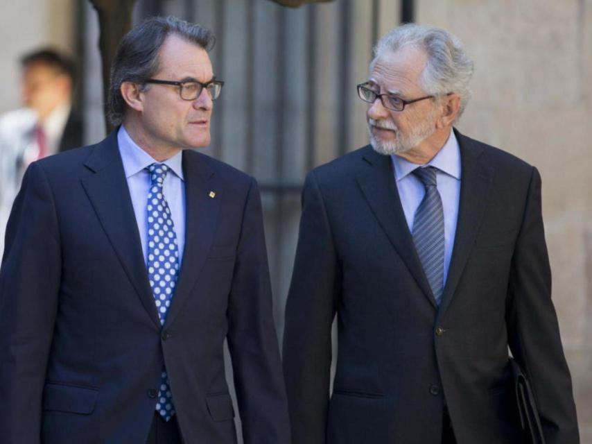 Carles Viver, junto a Artur Mas.