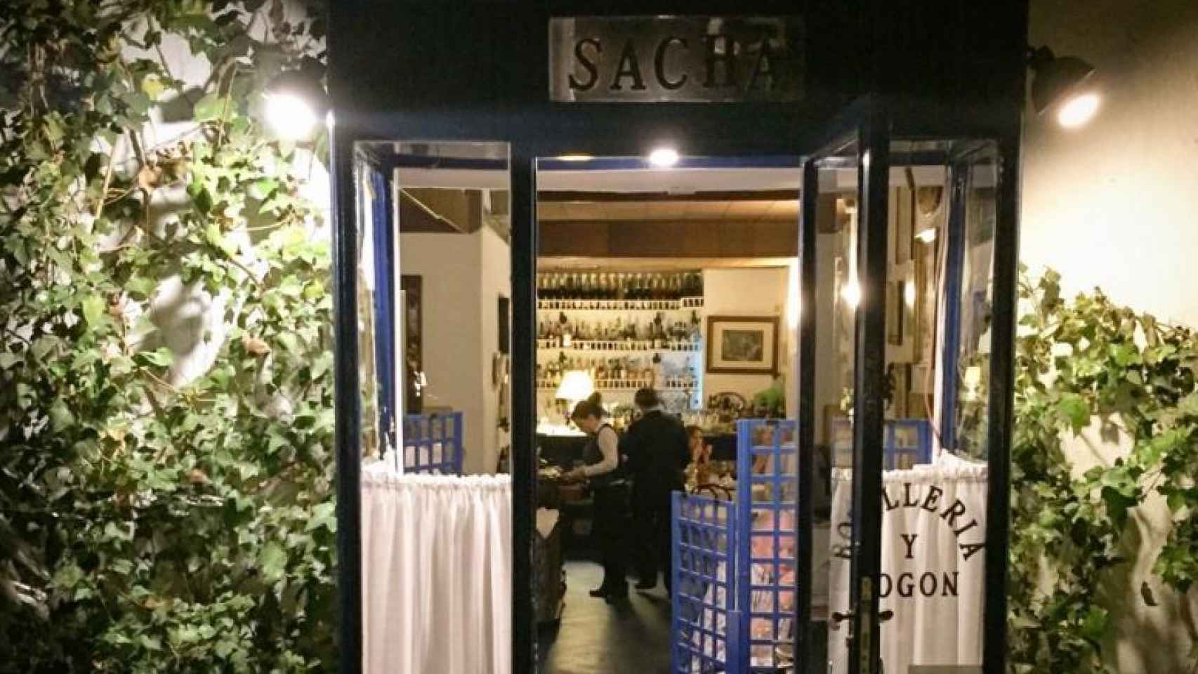 El restaurante Sacha desde la puerta de entrada. Sacha