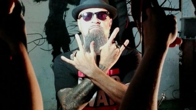 El líder de Def con Dos, César Strawberry