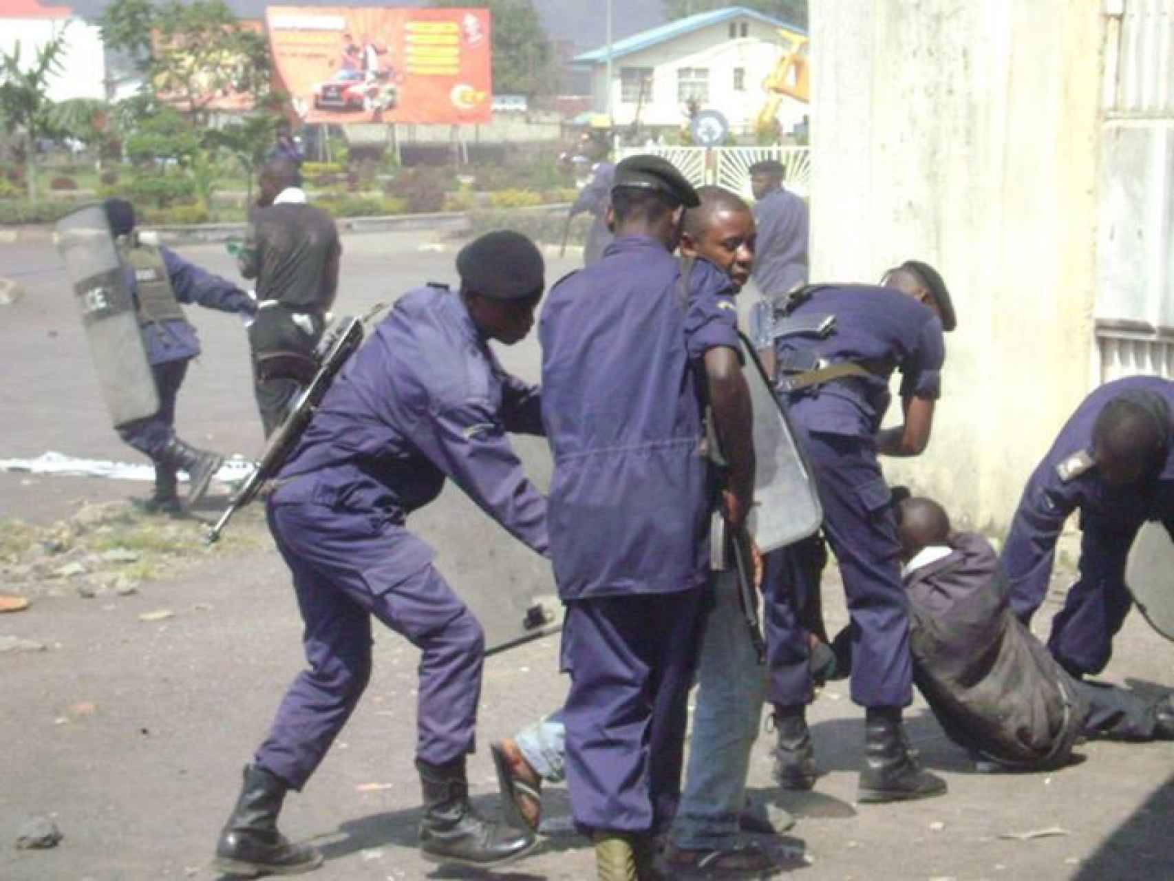 La policía congoleña detiene a activistas