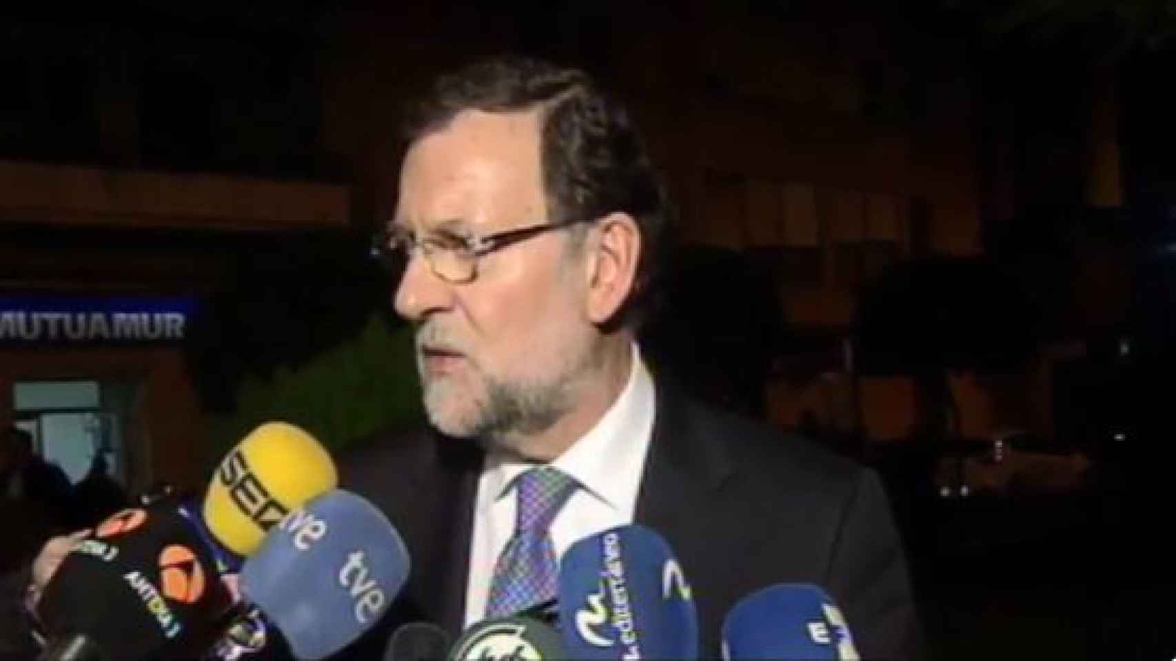 Mariano Rajoy habla a los medios.