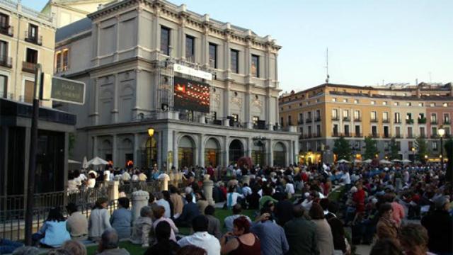 Image: 43 óperas para un bicentenario