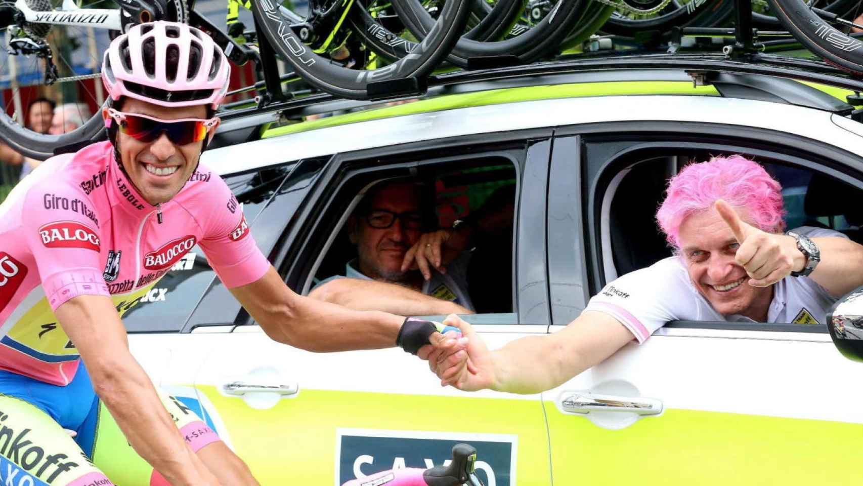 Alberto Contador y Oleg Tinkov durante el pasado Giro de Italia.