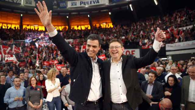 Pedro Sánchez y Ximo Puig en el acto del PSOE en Valencia