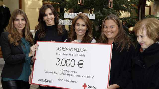 Silvia Casas, Paloma Lago, Marian Camino y Caritina Goyanes han querido apoyar la causa