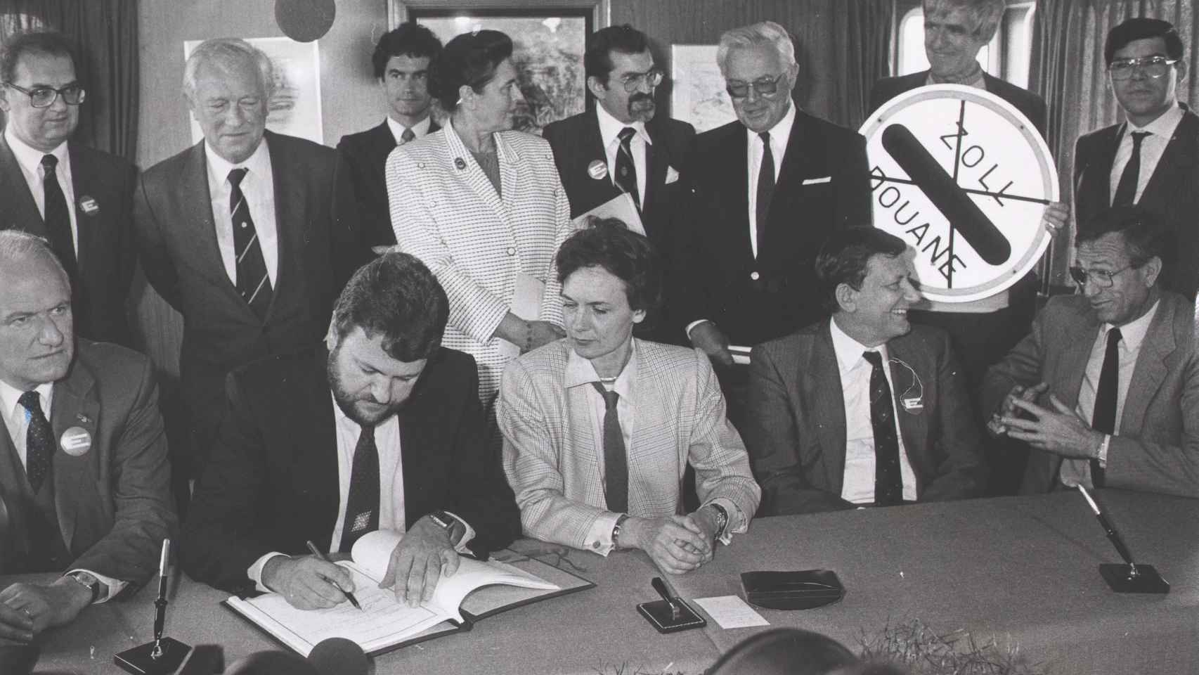 La firma del Tratado de Schengen el 14 de junio de 1985.