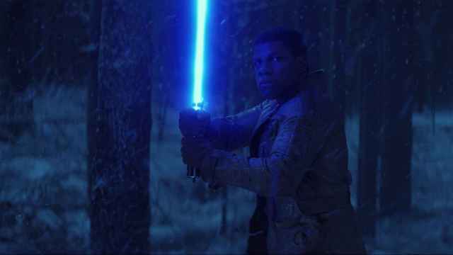 John Boyega es Finn en Star Wars: el despertar de la fuerza