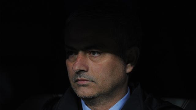 Mourinho en el banquillo blanco