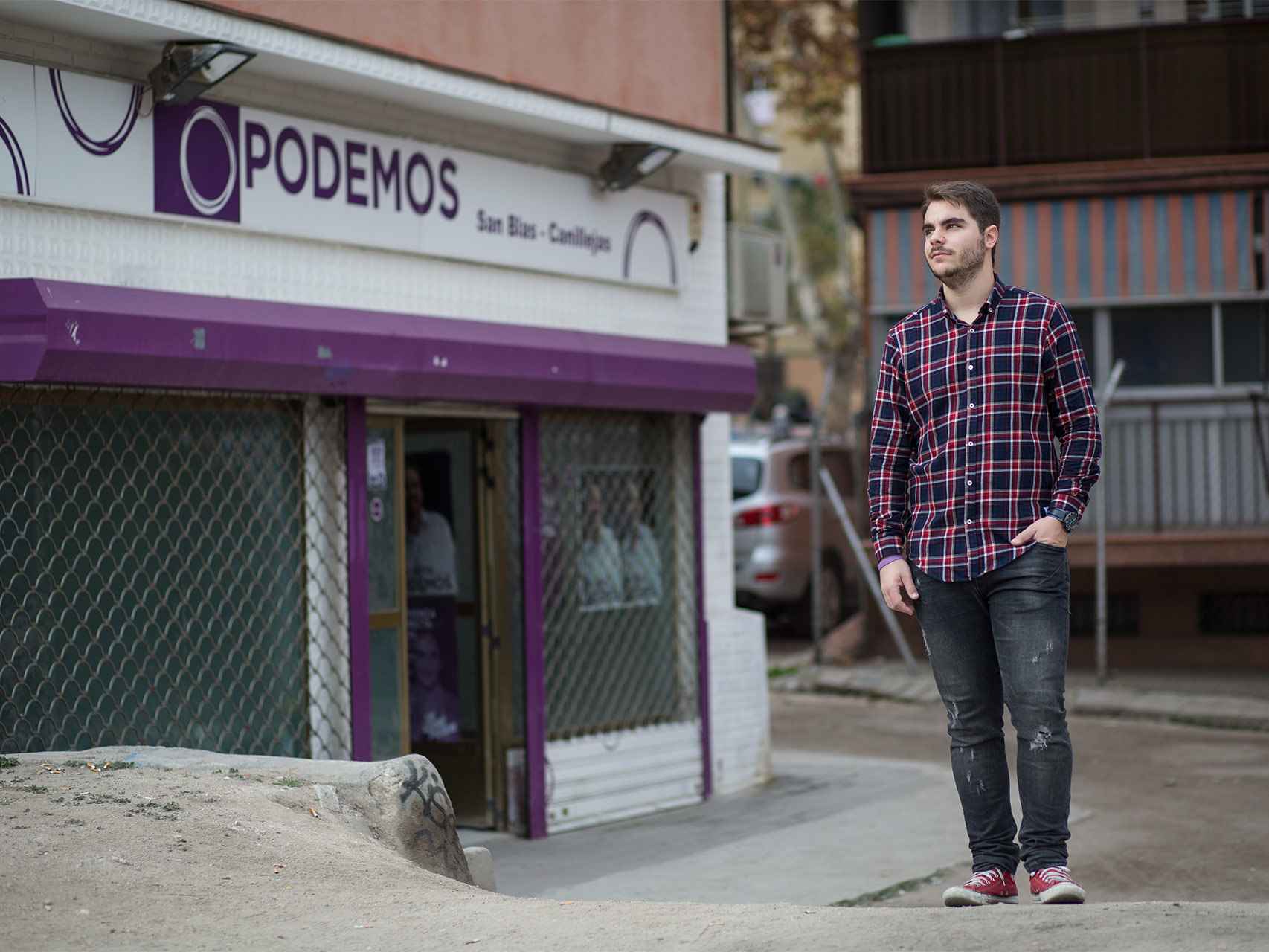 Borja Pérez Belinchón, a las puertas de la sede de Podemos en San Blas.