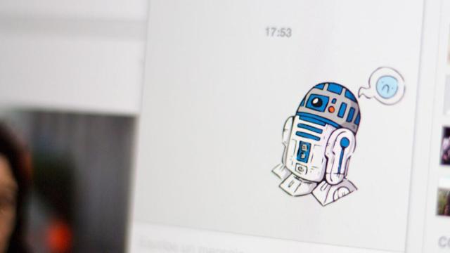 Cómo descargar y descubrir los mejores stickers en Facebook