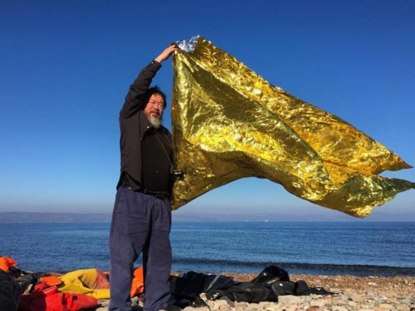 Ai Weiwei en Lesbos, en una foto de su cuenta de Instagram.