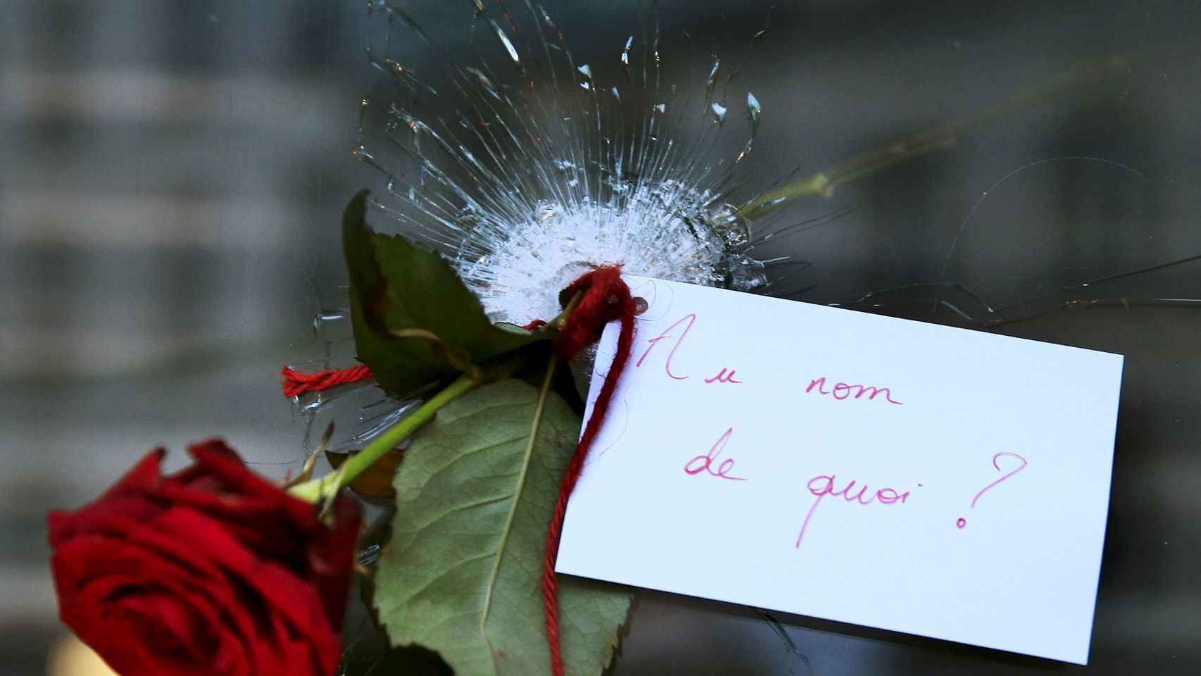 ¿En nombre de qué? se preguntaba esta nota en homenaje a las víctimas de París.