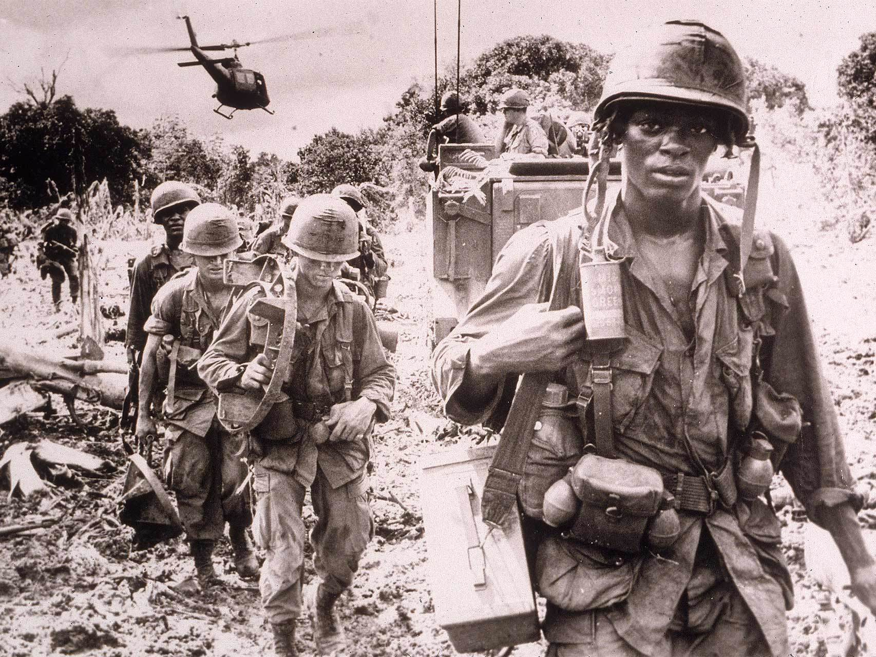 Soldados en Vietnam.