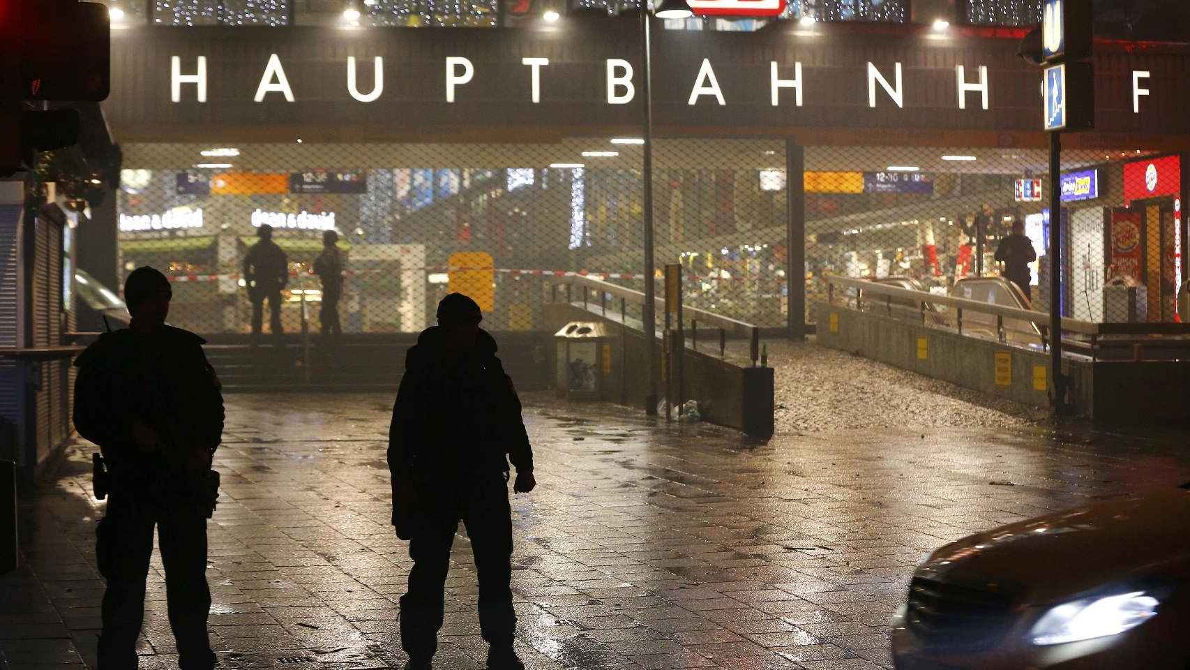 La policía bávara cerró la estación central de Múnich tras recibir la alerta.