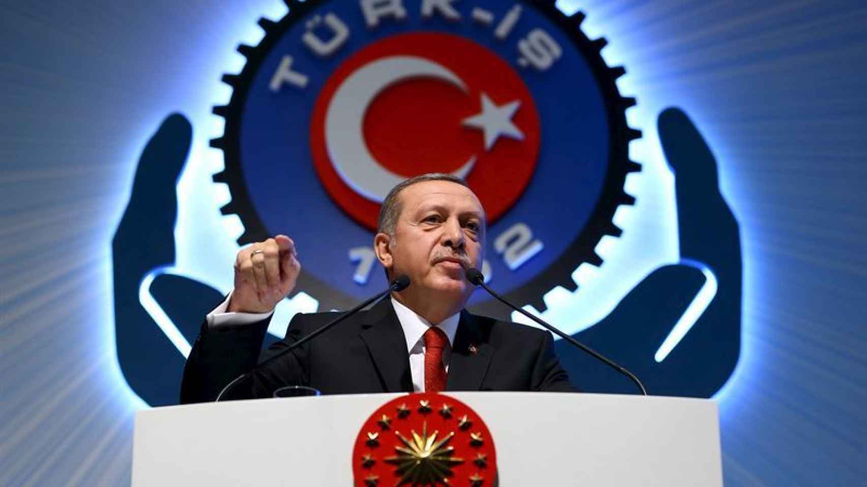 Erdogan intenta acercarse a Europa mientras lidia con sus conflictos.