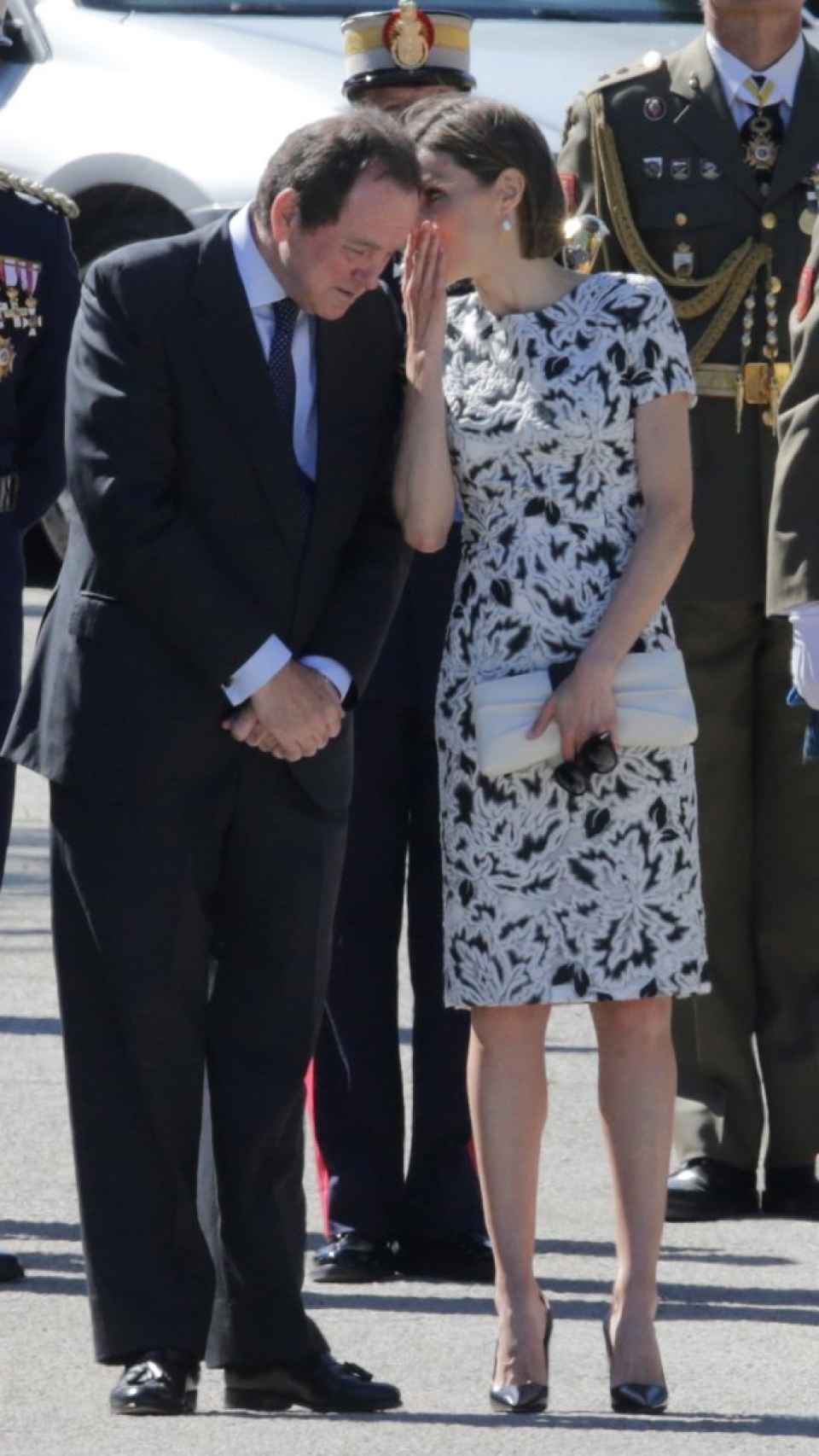 La reina Letizia habla con Jaime Alfonsín.