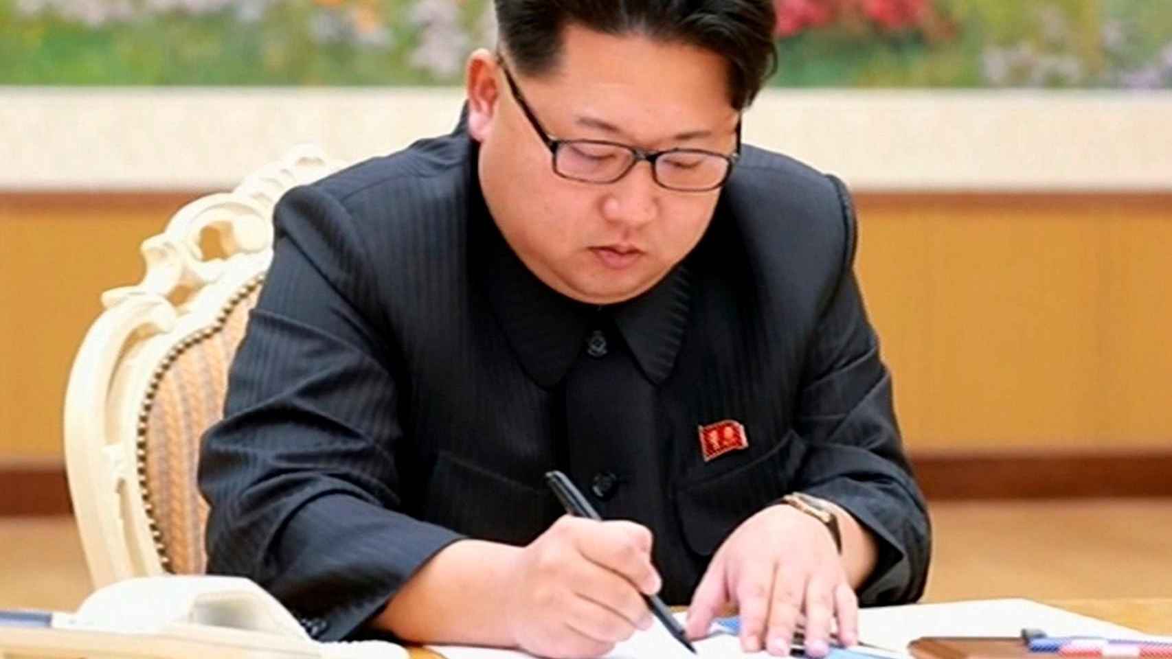 Kim Jong Un, firma el decreto que autoriza la prueba con la bomba H.