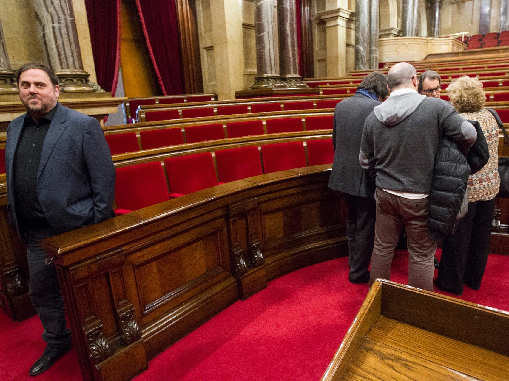 Junqueras y Artur Mas,  en el Parlament este jueves.