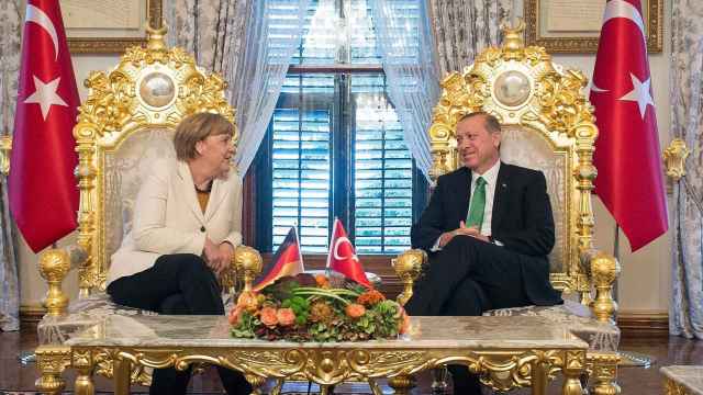 Erdogan y Merkel, en un encuentro celebrado en Estambul.