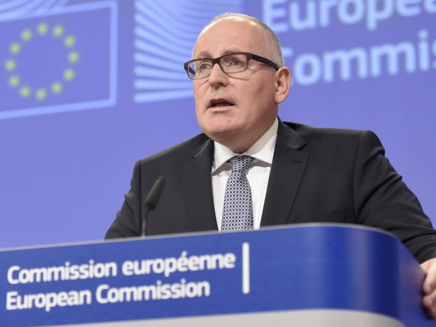 El vicepresidente primero de la Comisión, Frans Timmermans, en rueda de prensa