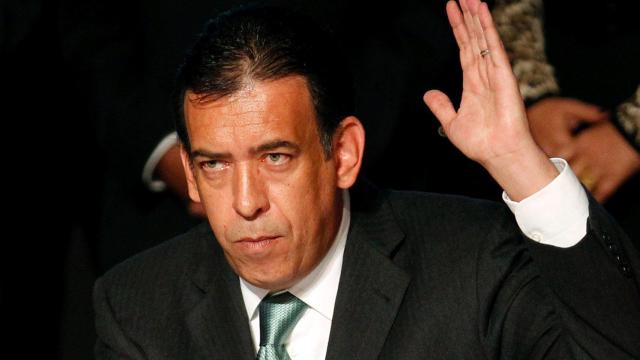 Humberto Moreira,  en el día de su renuncia como presidente del PRI en 2011.