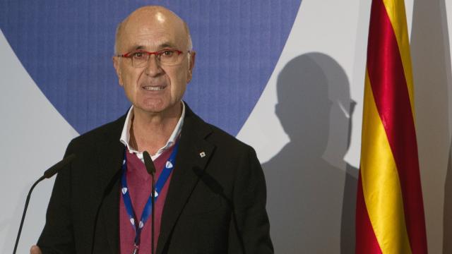 Antoni Duran, en el momento de anunciar su dimisión.