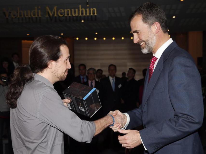 Pablo Iglesias en su encuentro con el Rey en el Parlamento Europeo.