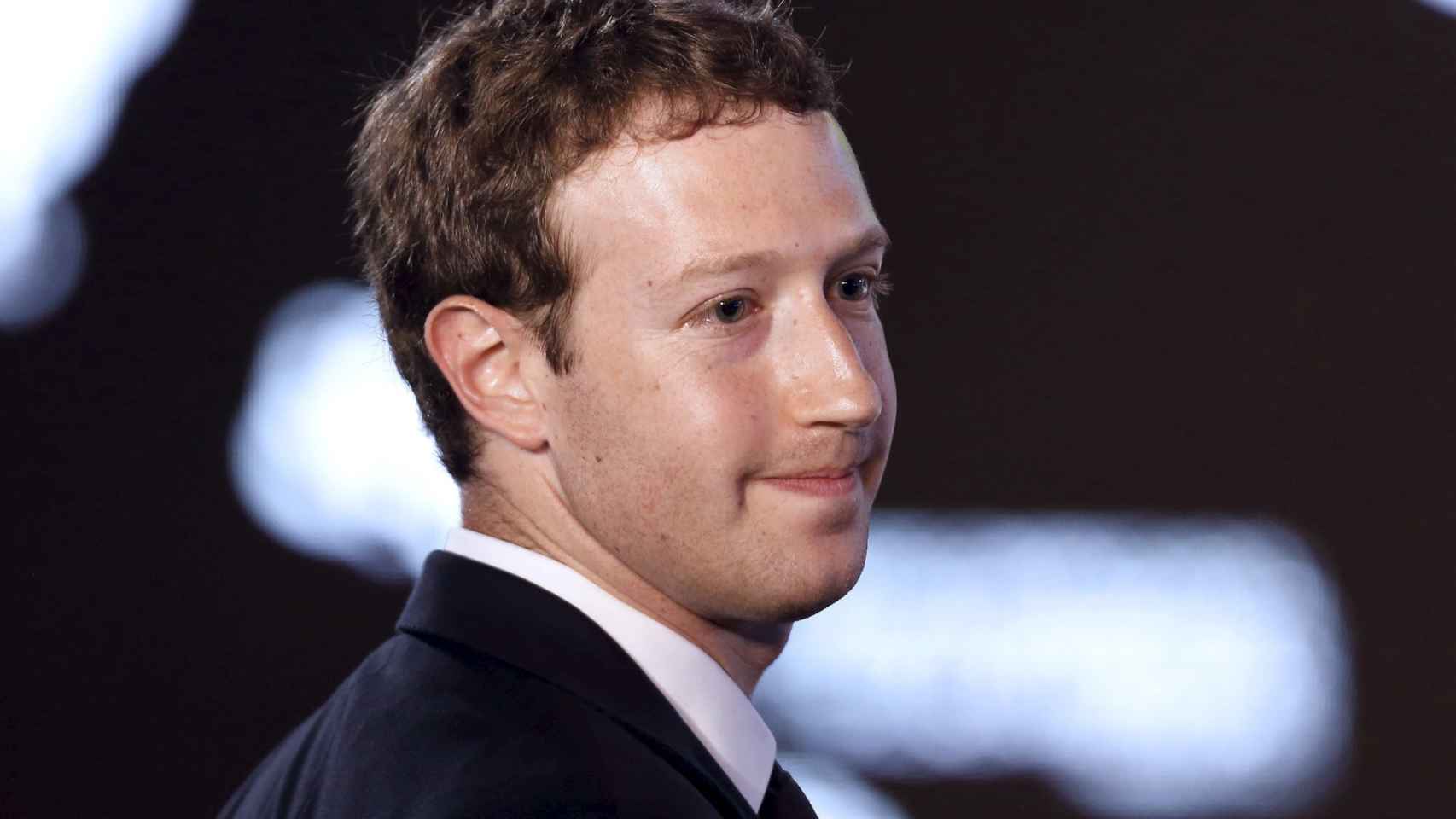 Zuckerberg controla dos de las principales aplicaciones de mensajería del mercado.