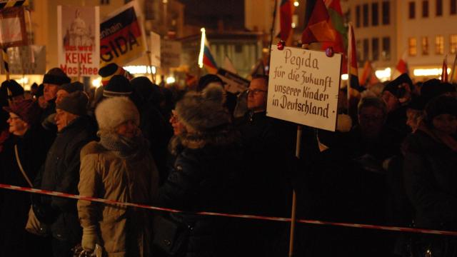Simpatizantes del grupo islamófobo Pegida en Dresde.
