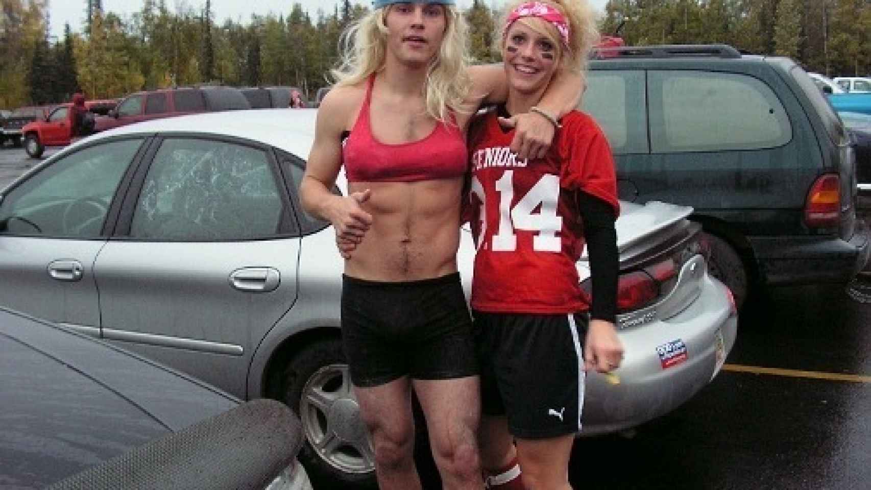 Track Palin y su mujer Britta disfrazados para una maratón