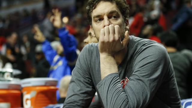 Pau Gasol, antes del encuentro ante los Golden State Warriors.