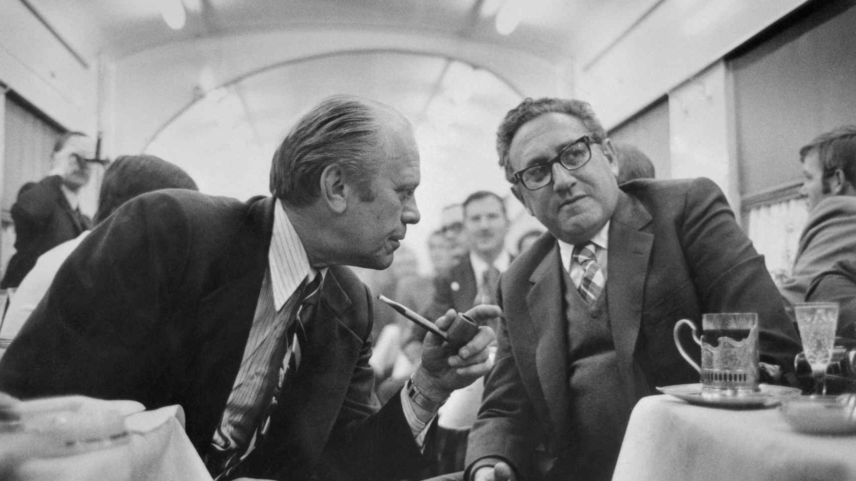 Kissinger y Gerald Ford, en unas conversaciones sobre limitación de armas en noviembre de 1974