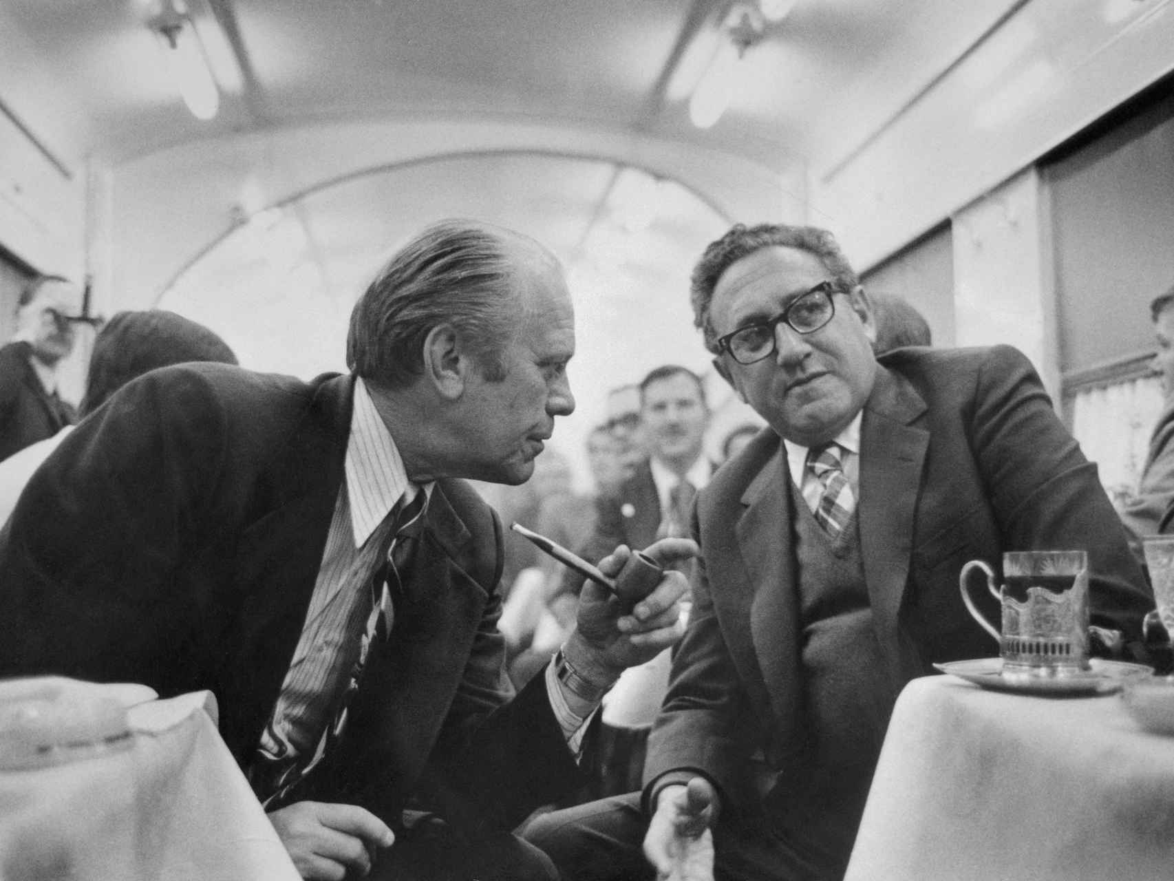 Kissinger y Gerald Ford, en unas conversaciones sobre limitación de armas en noviembre de 1974