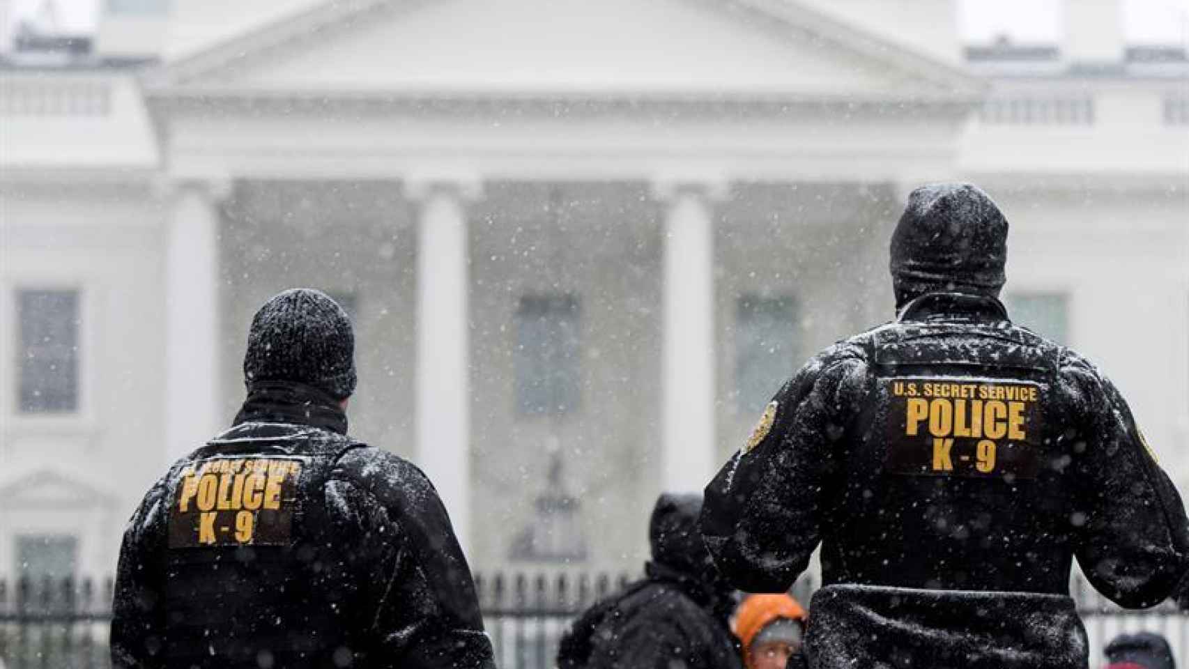 Agentes de Policía de EEUU ante la Casa Blanca